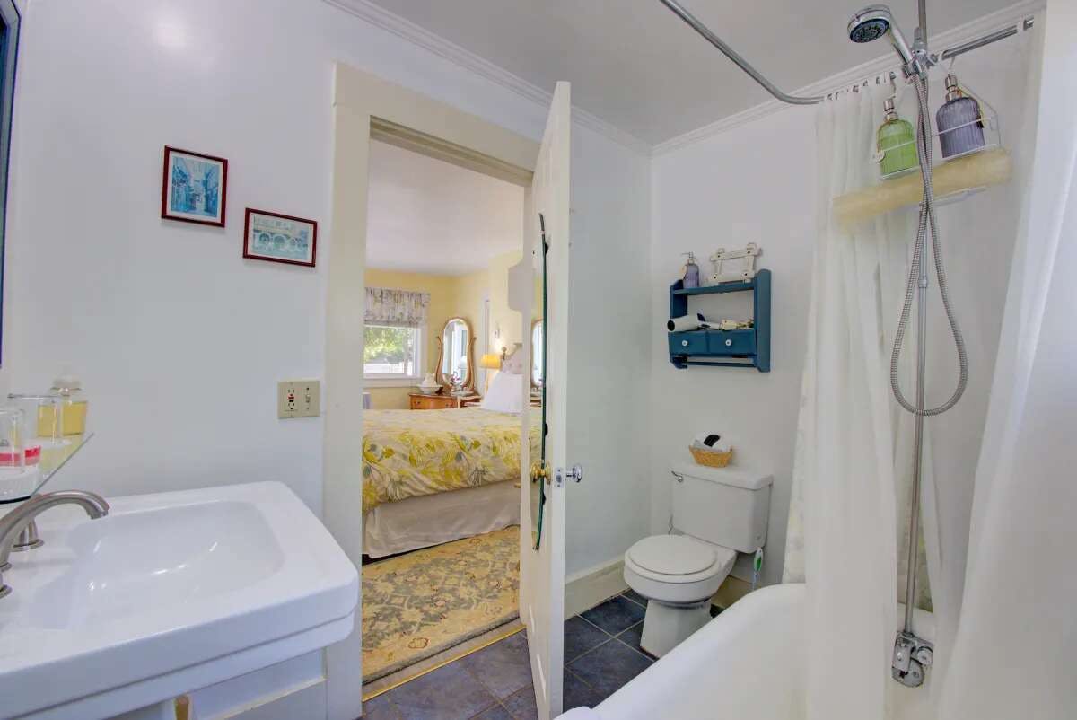 Hotel Secret Garden Inn and cottages photo 5