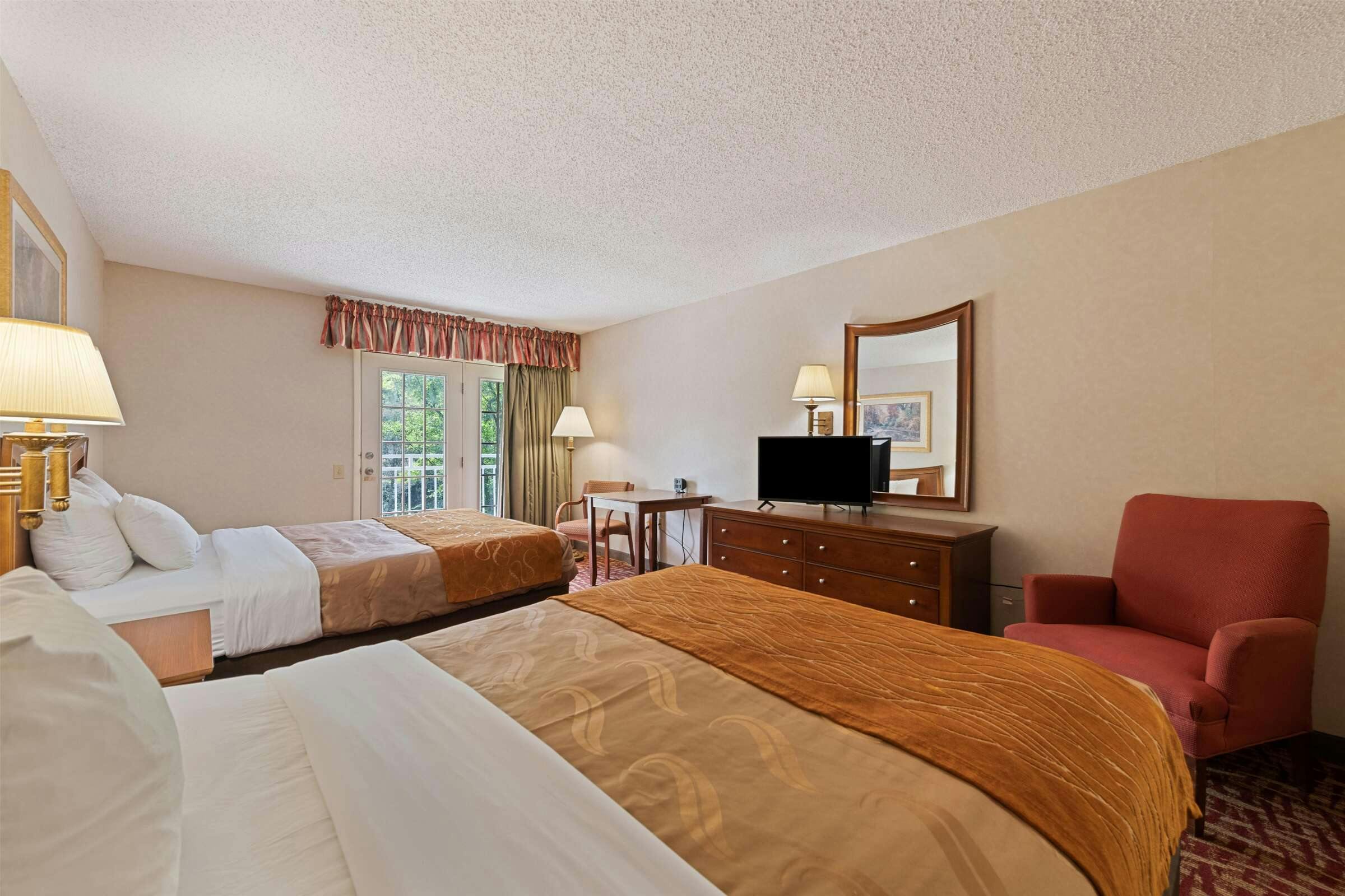 Hotel Sure Stay By Best Western Cherokee On The River photo 5
