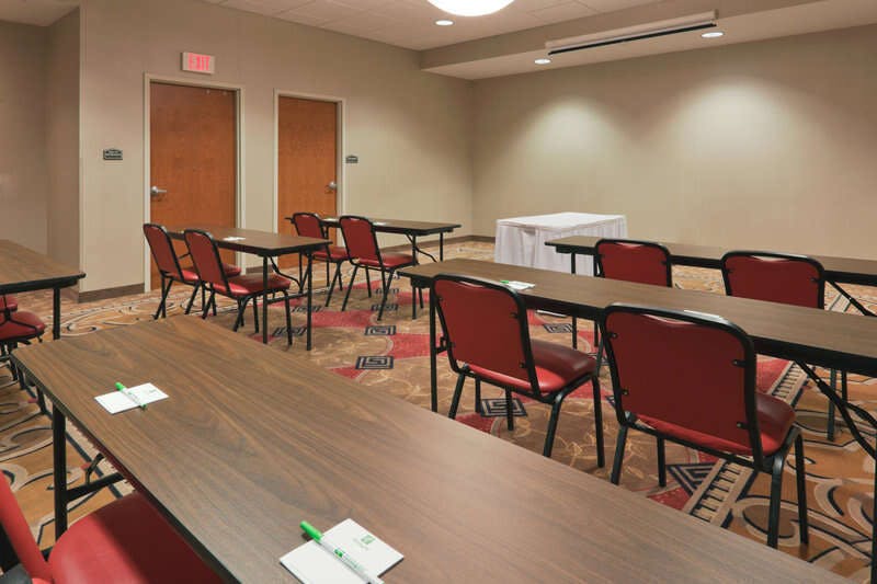 Hotel Holiday Inn Express & Suites Carbondale University Area By Ihg photo 4
