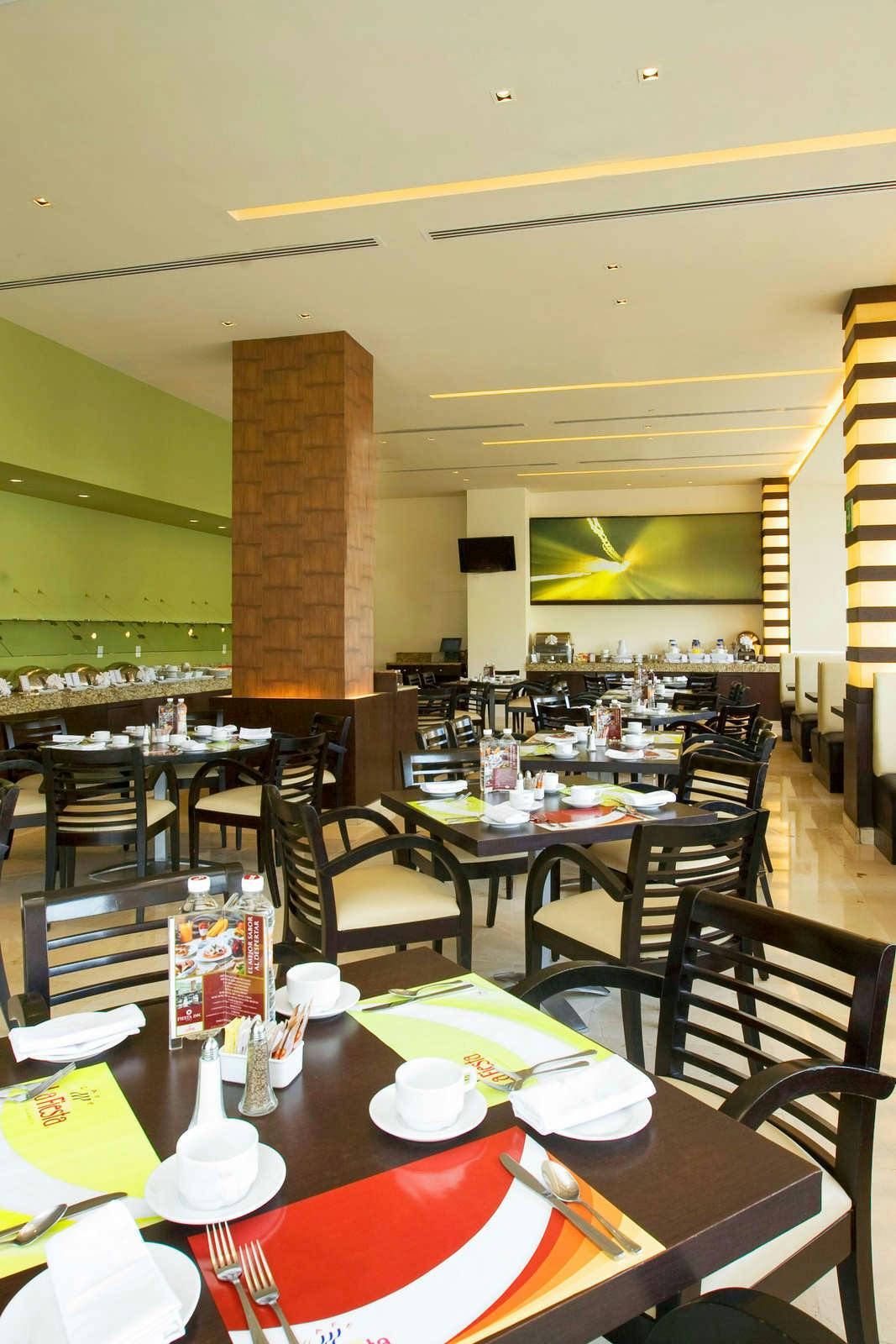 Hotel Fiesta Inn Tepic photo 4