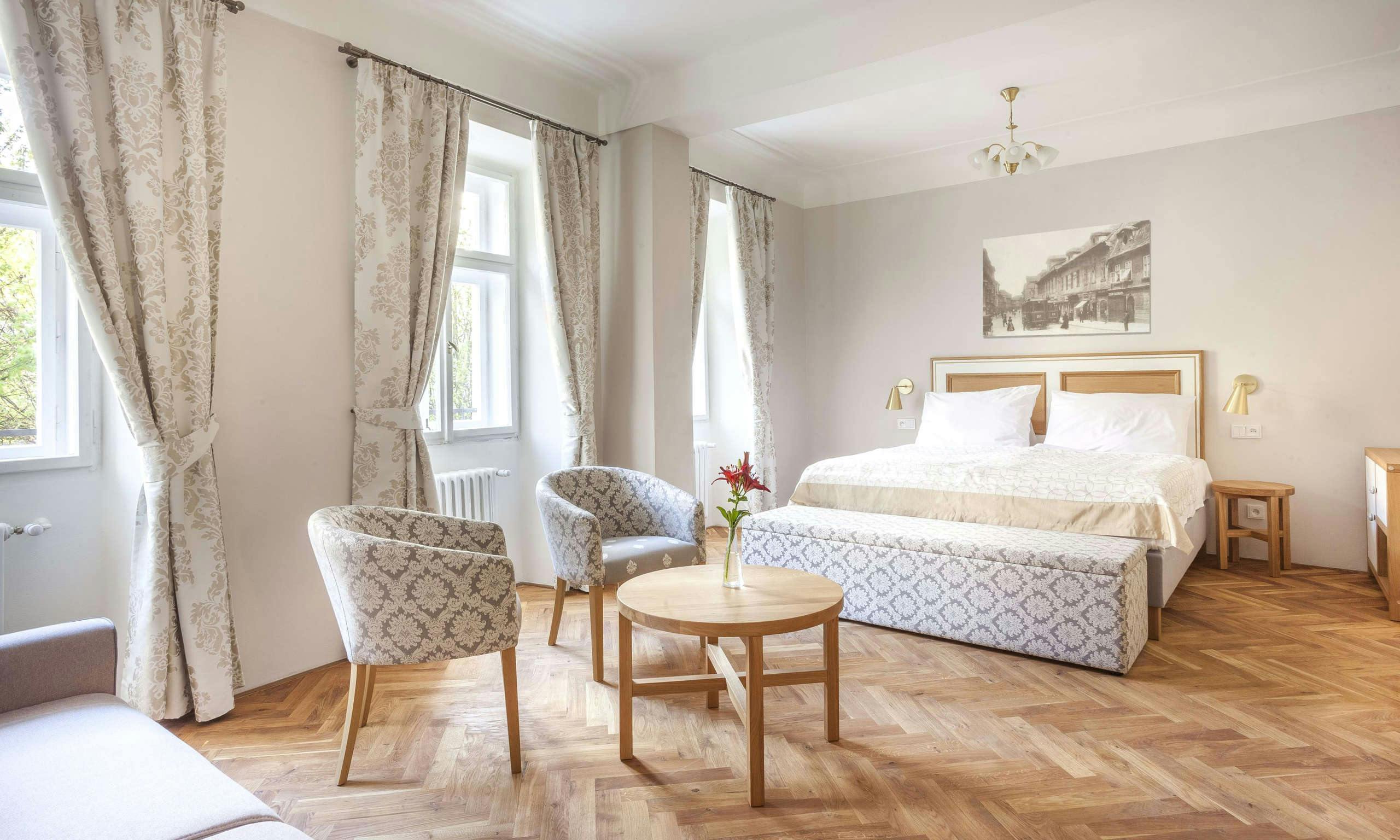 Hotel at the Golden Scissors