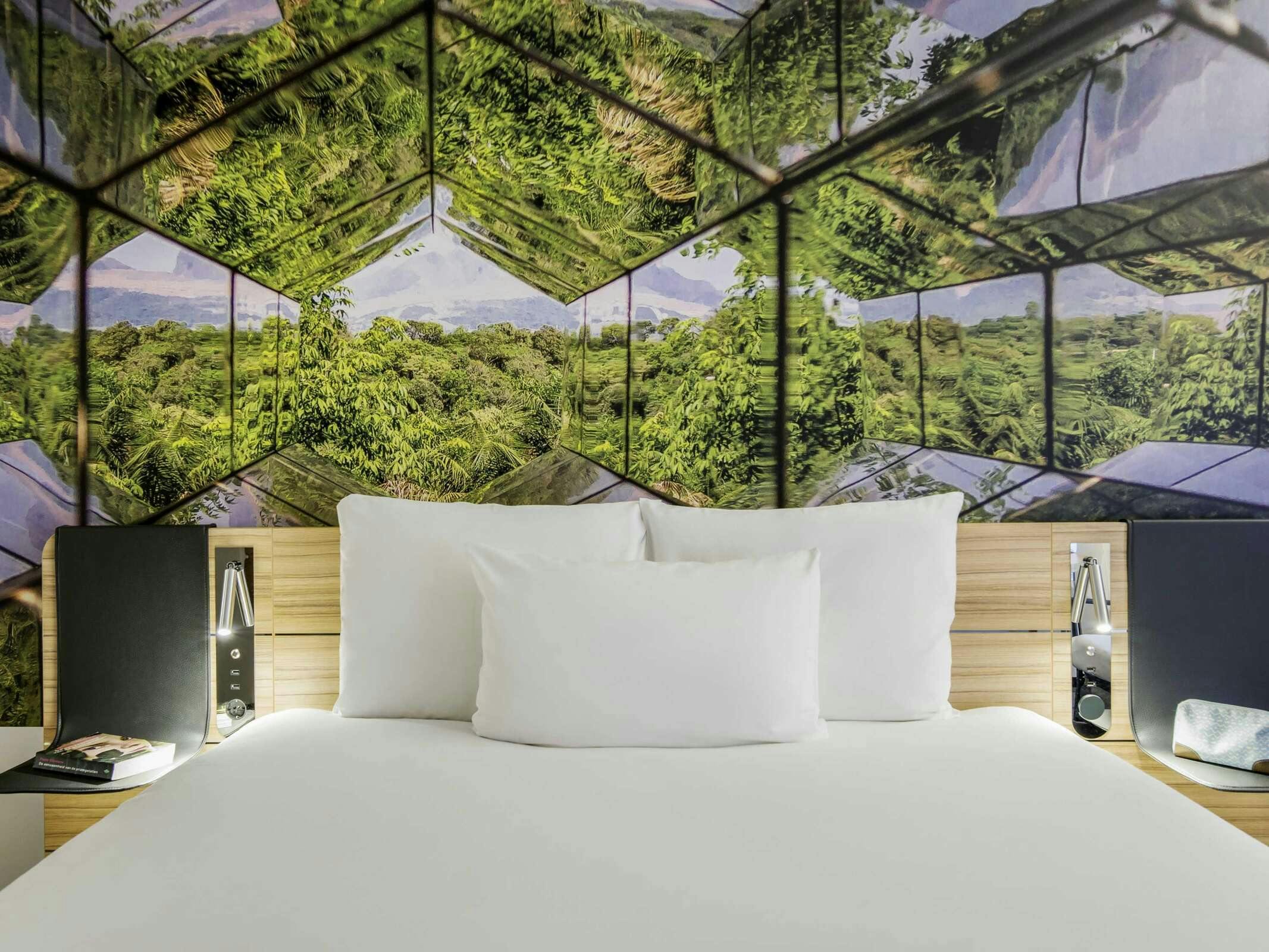 Hotel Novotel Den Haag City Centre photo 1