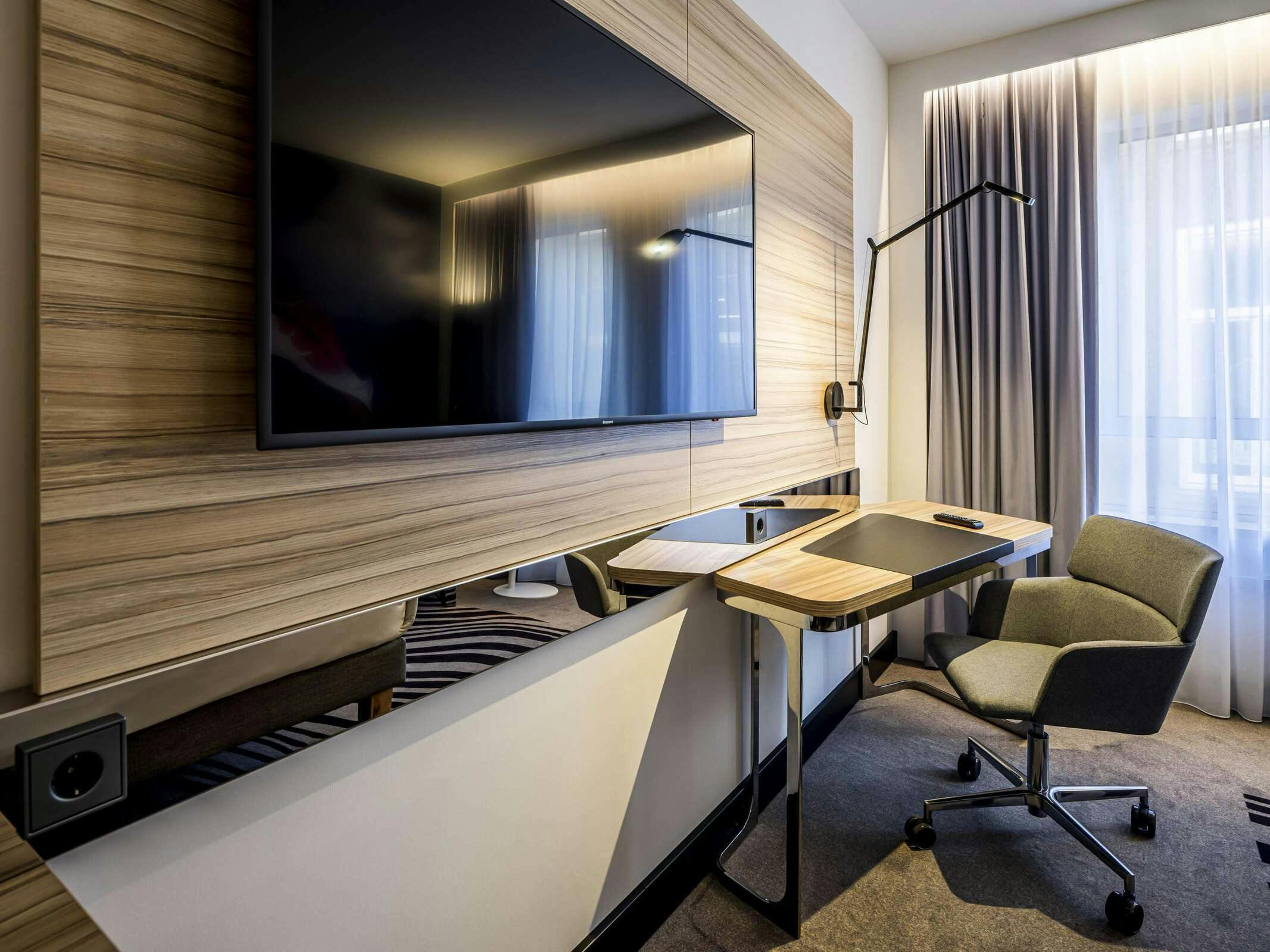 Hotel Novotel Den Haag City Centre photo 4