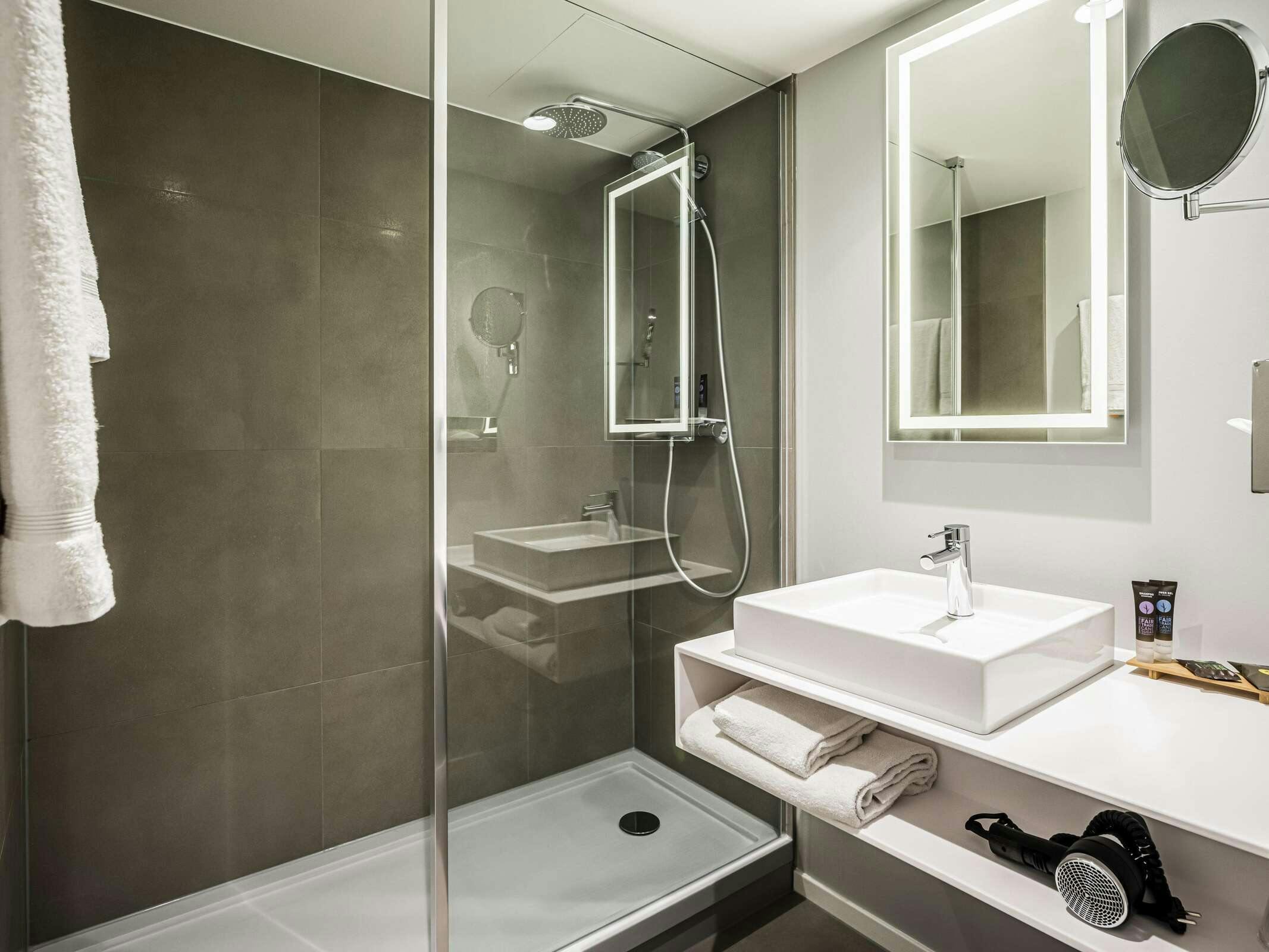Hotel Novotel Den Haag City Centre photo 5