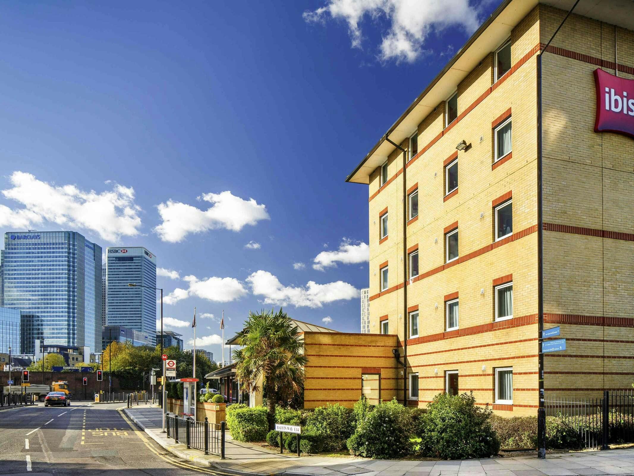 Hotel Ibis London Docklands Canary Wharf photo 3