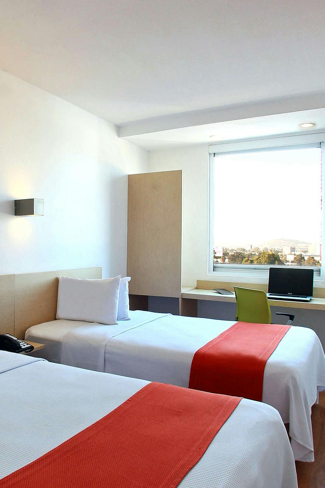 Hotel One Querétaro Plaza Galerías photo 3