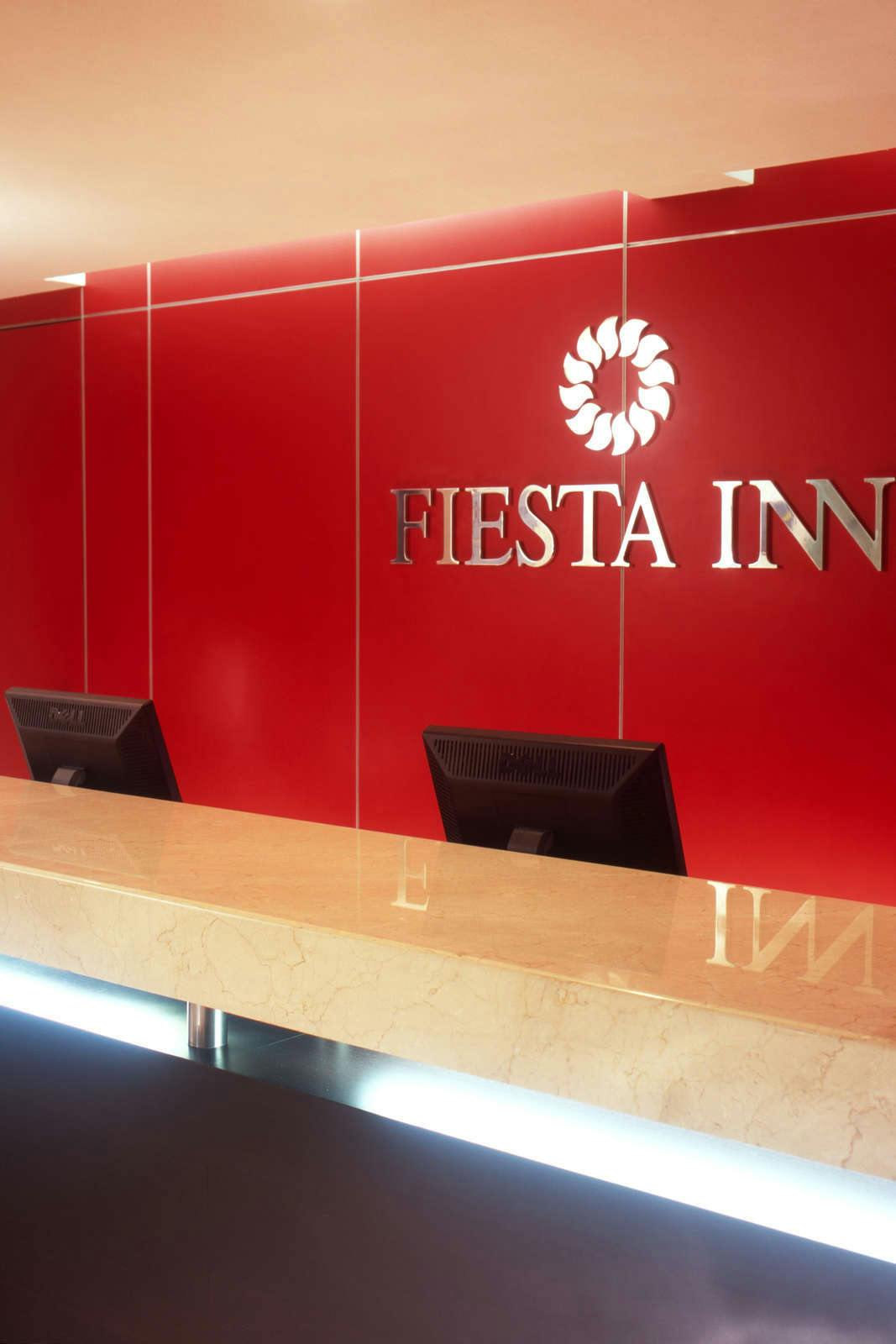 Hotel Fiesta Inn Cuernavaca photo 2