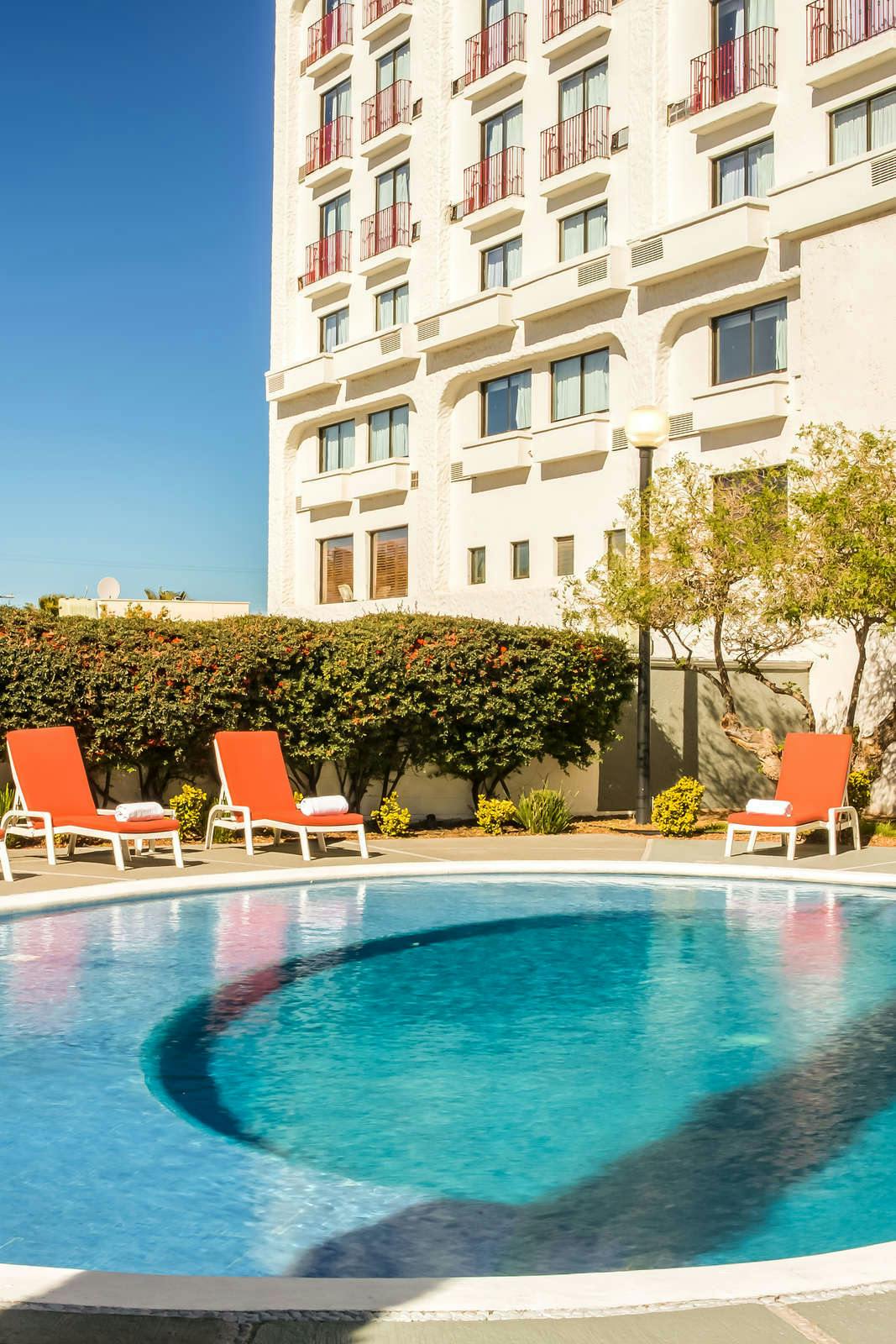 Hotel Fiesta Inn Chihuahua photo 1