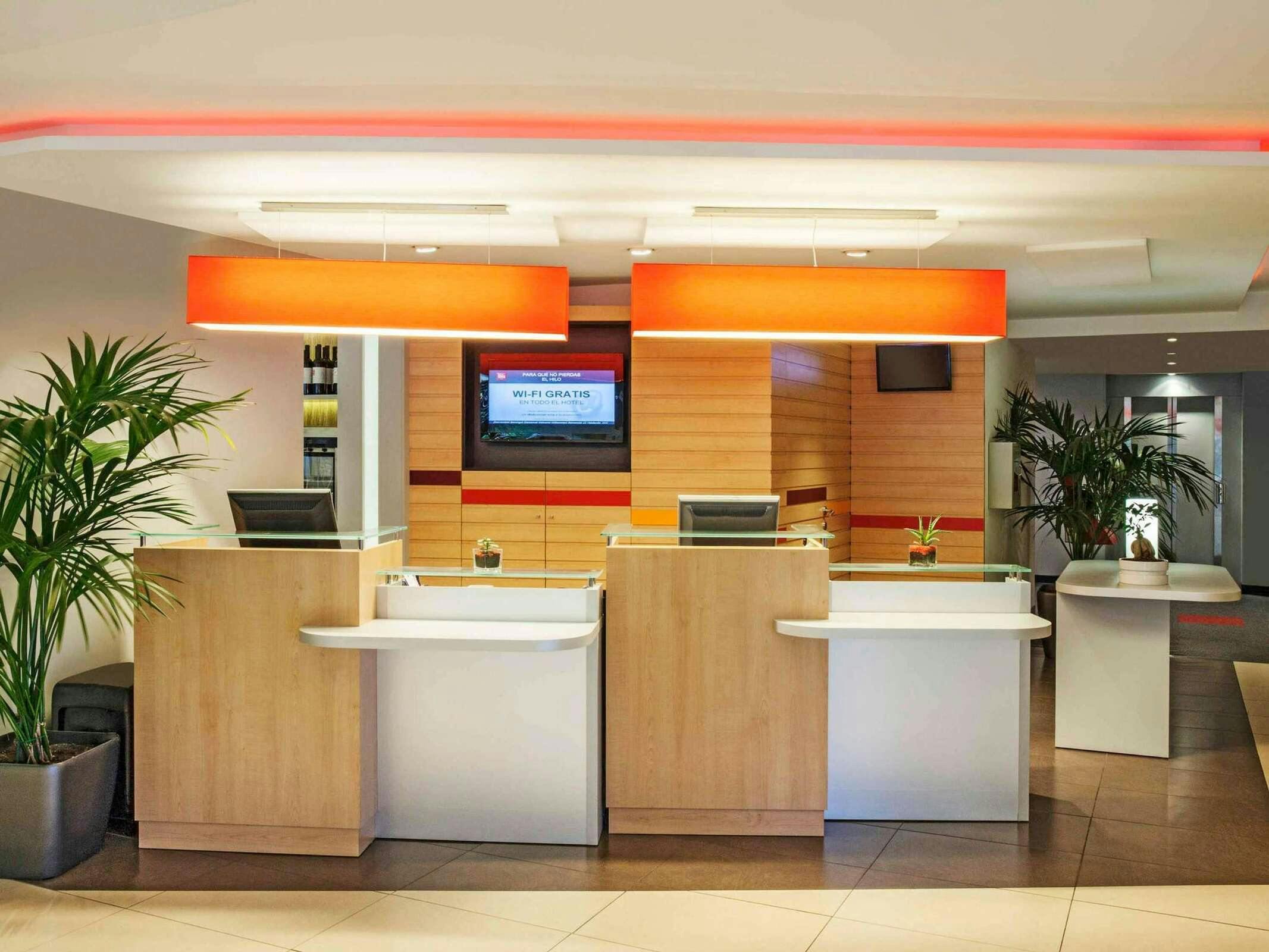 Hotel Ibis Barcelona Cornella photo 1