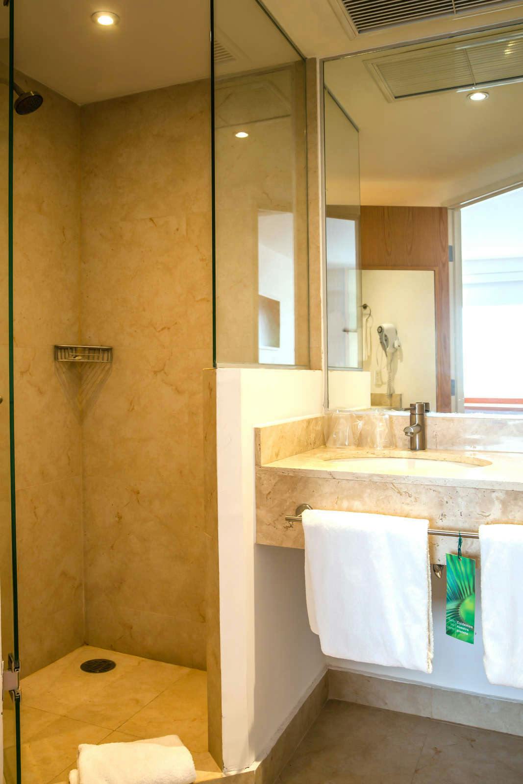 Hotel One Leon Poliforum photo 4