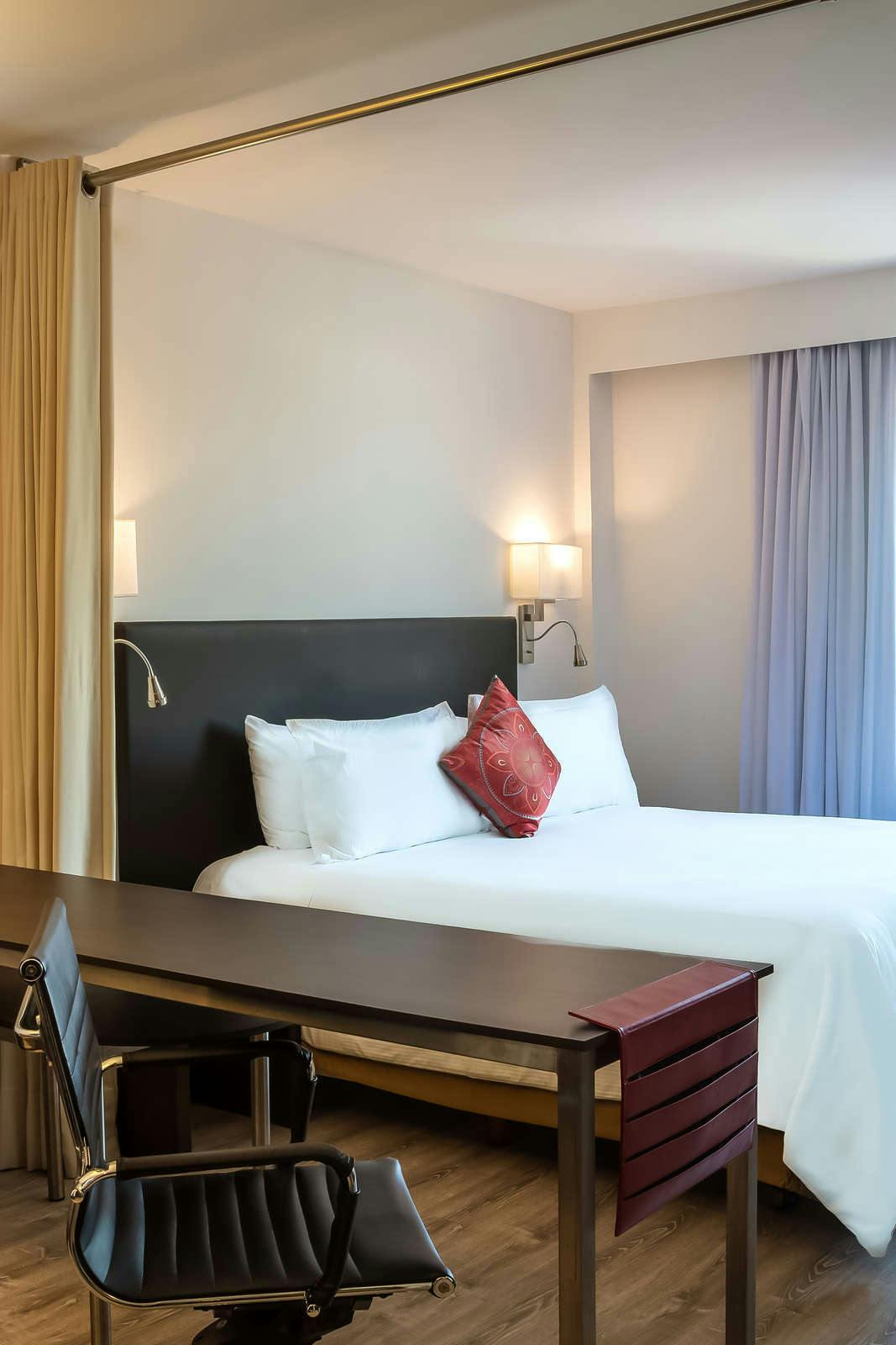 Hotel Fiesta Inn Loft Irapuato photo 3