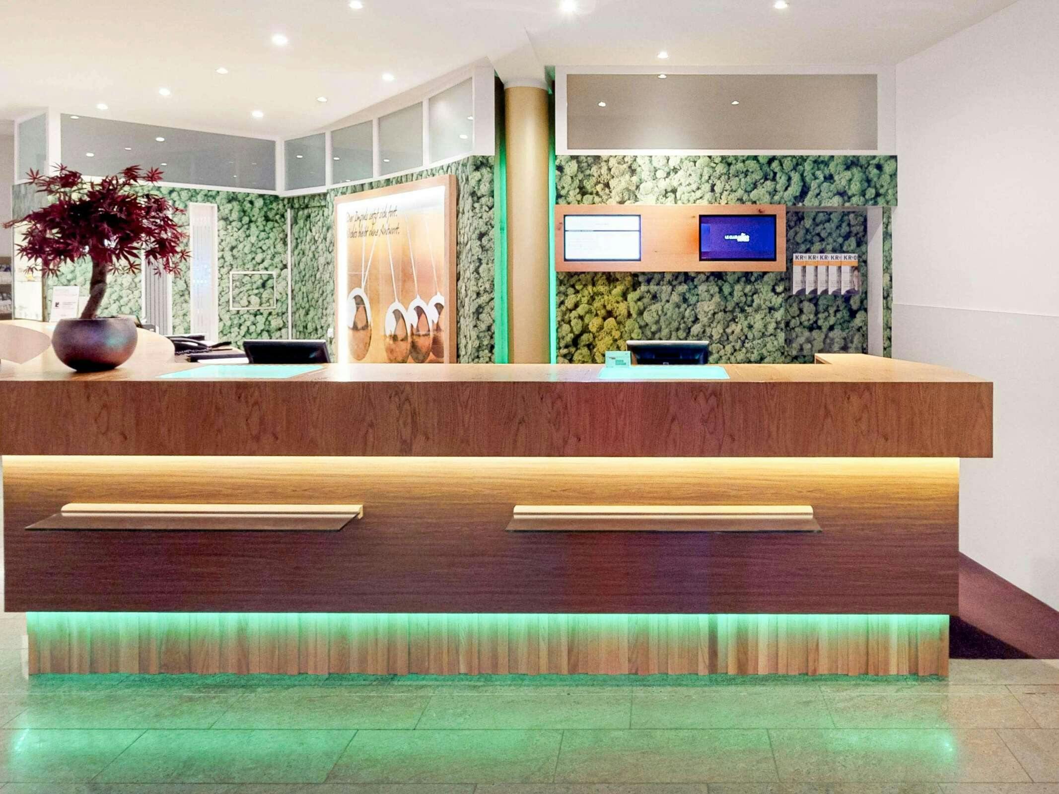 Hotel Mercure Tagungs & Landhotel Krefeld photo 2