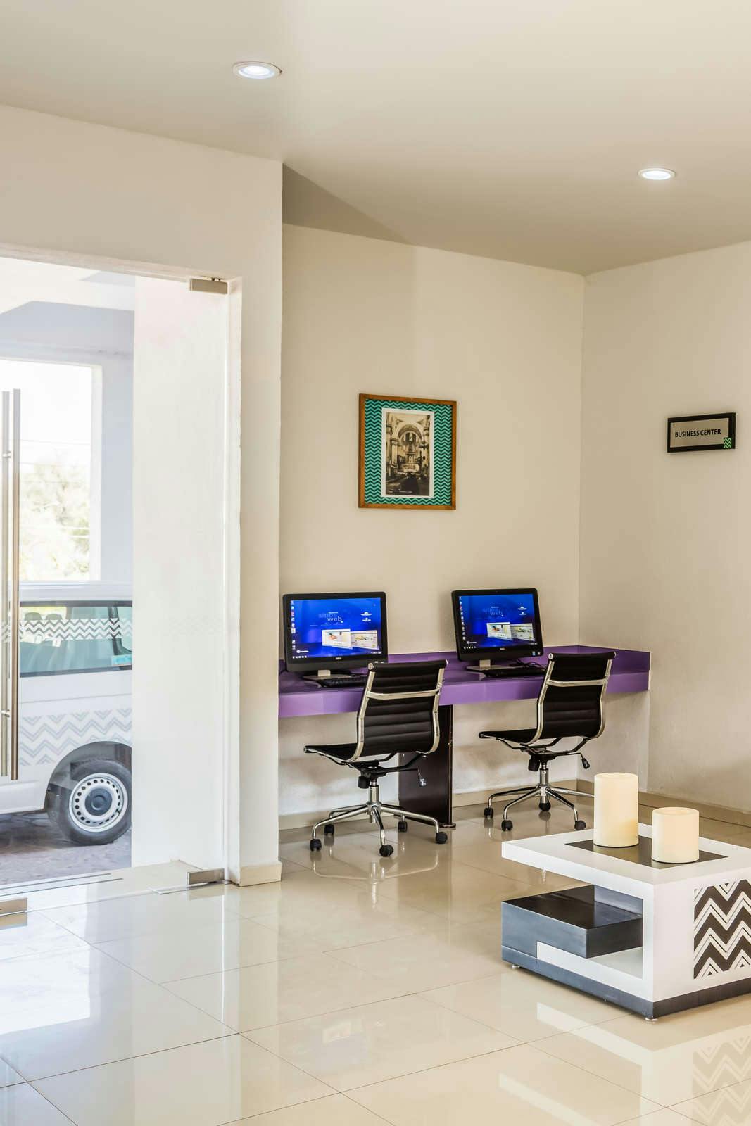 Hotel Fiesta Inn Leon photo 5