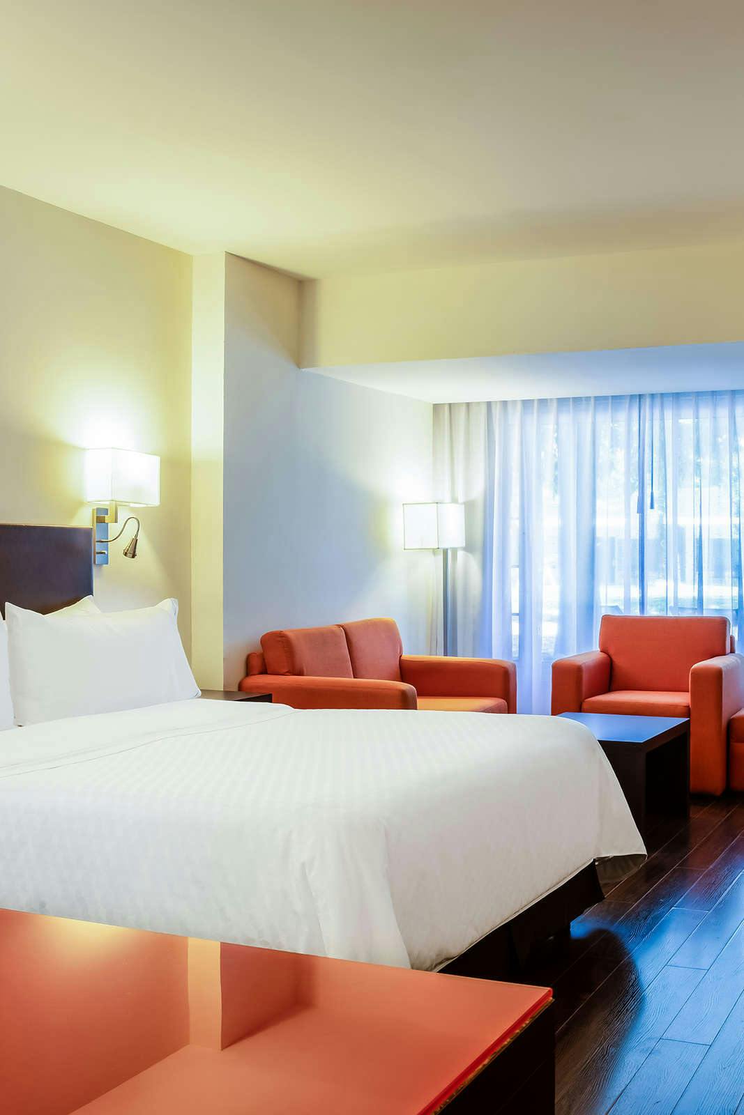 Hotel Fiesta Inn San Luis Potosi Glorieta Juarez photo 1