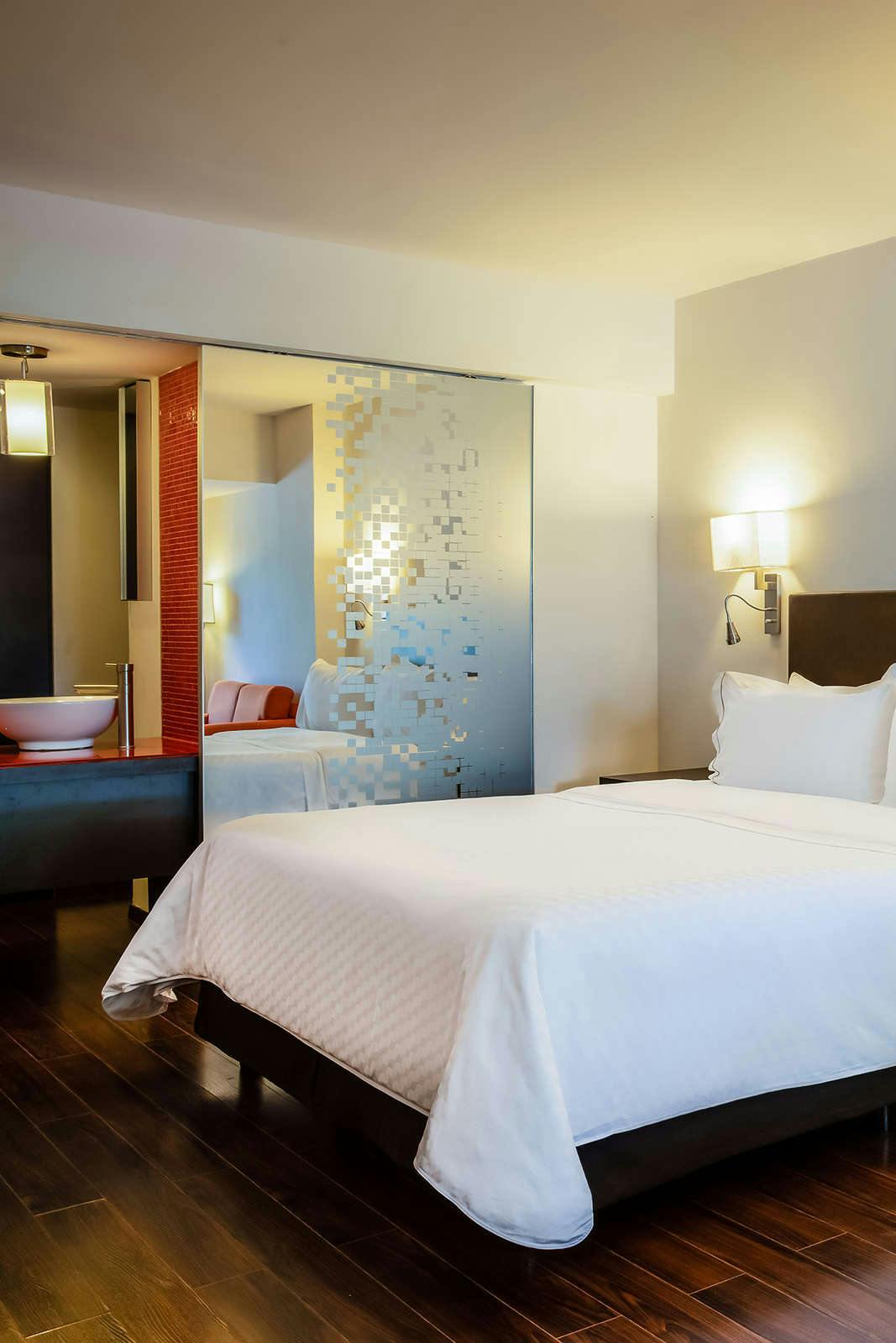 Hotel Fiesta Inn San Luis Potosi Glorieta Juarez photo 2