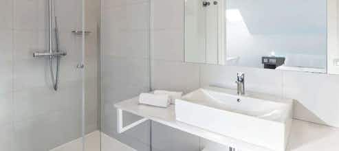 Hotel B&B HOTEL Donostia San Sebastián Aeropuerto photo 5