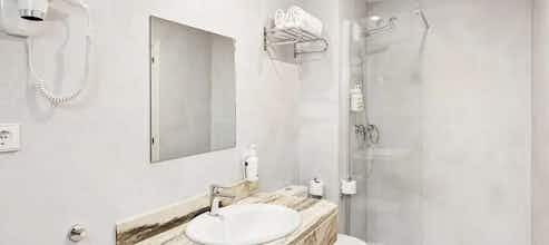 Hotel B&B HOTEL Gijón Centro Begoña photo 2
