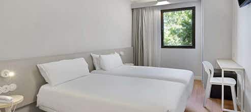Hotel B&B HOTEL Zaragoza Centro photo 3
