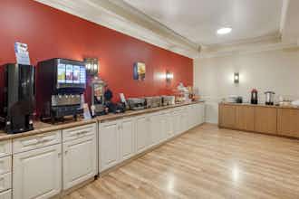 Hotel SureStay Plus Hotel by Best Western Kincardine photo 4