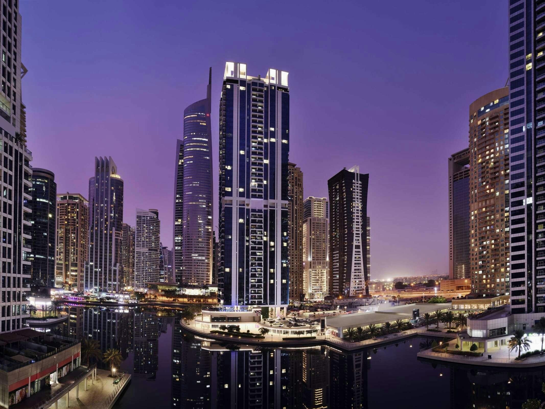 MOVENPICK JUMEIRAH LAKES TOWER