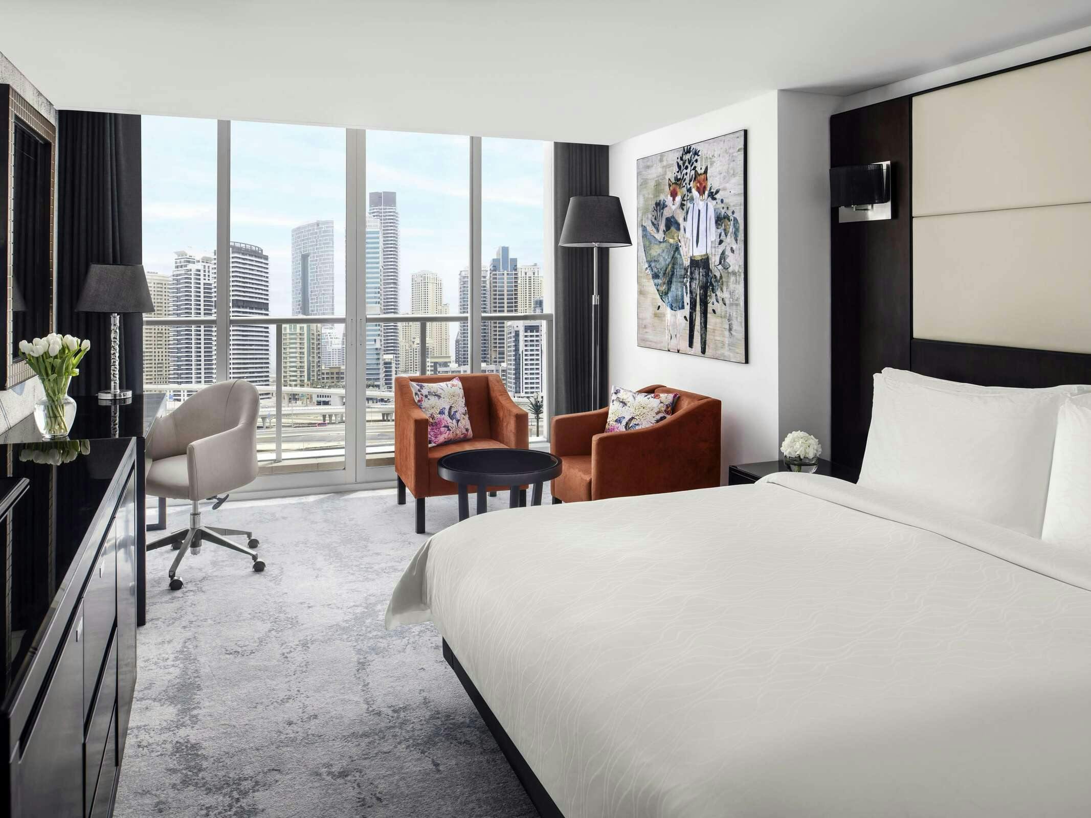 Hotel MOVENPICK JUMEIRAH LAKES TOWER photo 4