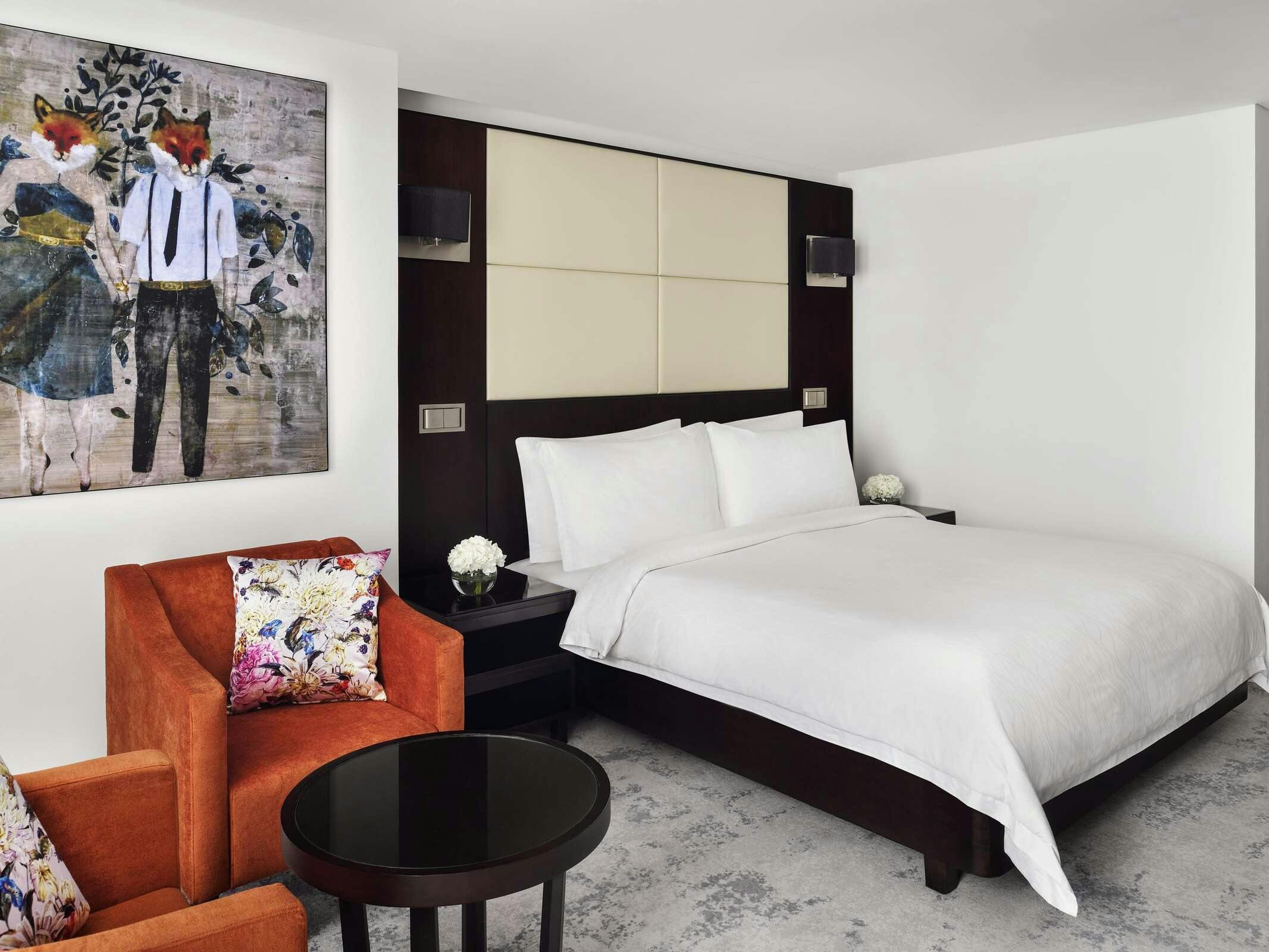 Hotel MOVENPICK JUMEIRAH LAKES TOWER photo 5