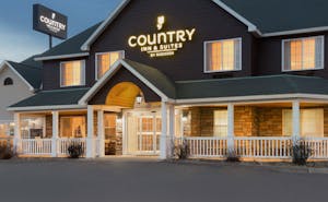 Country Inn & Suites by Radisson, Little Falls, MN
