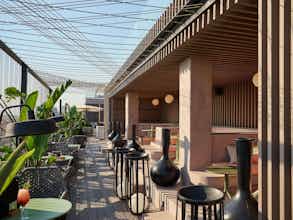 Hotel Novotel Valencia Lavant photo 1