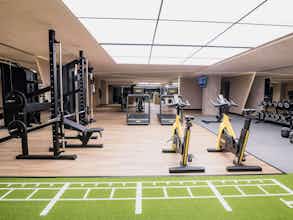 Hotel Novotel Valencia Lavant photo 2
