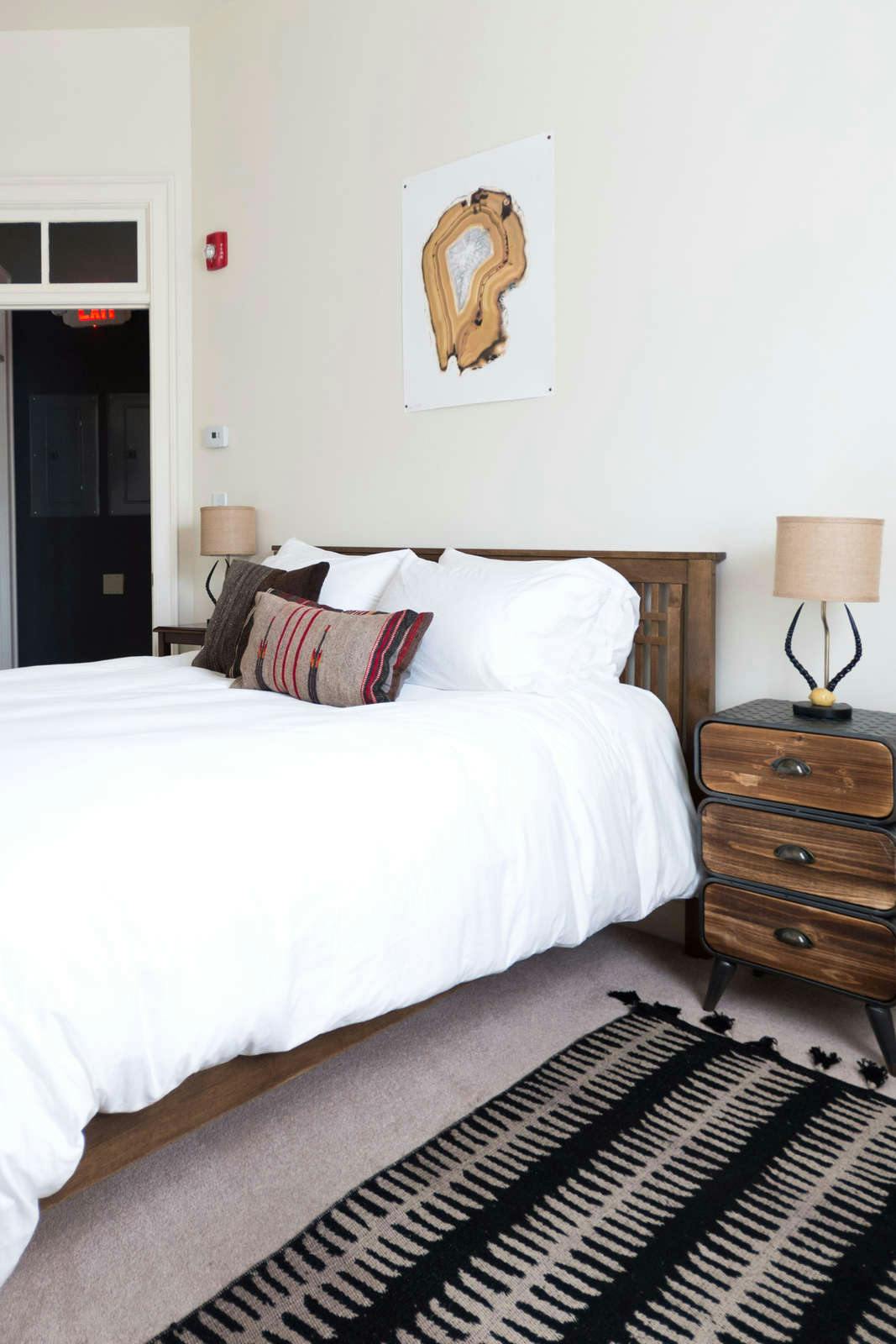 Hotel Vanderbilt Lakeside Bar Room & Guesthouse photo 5