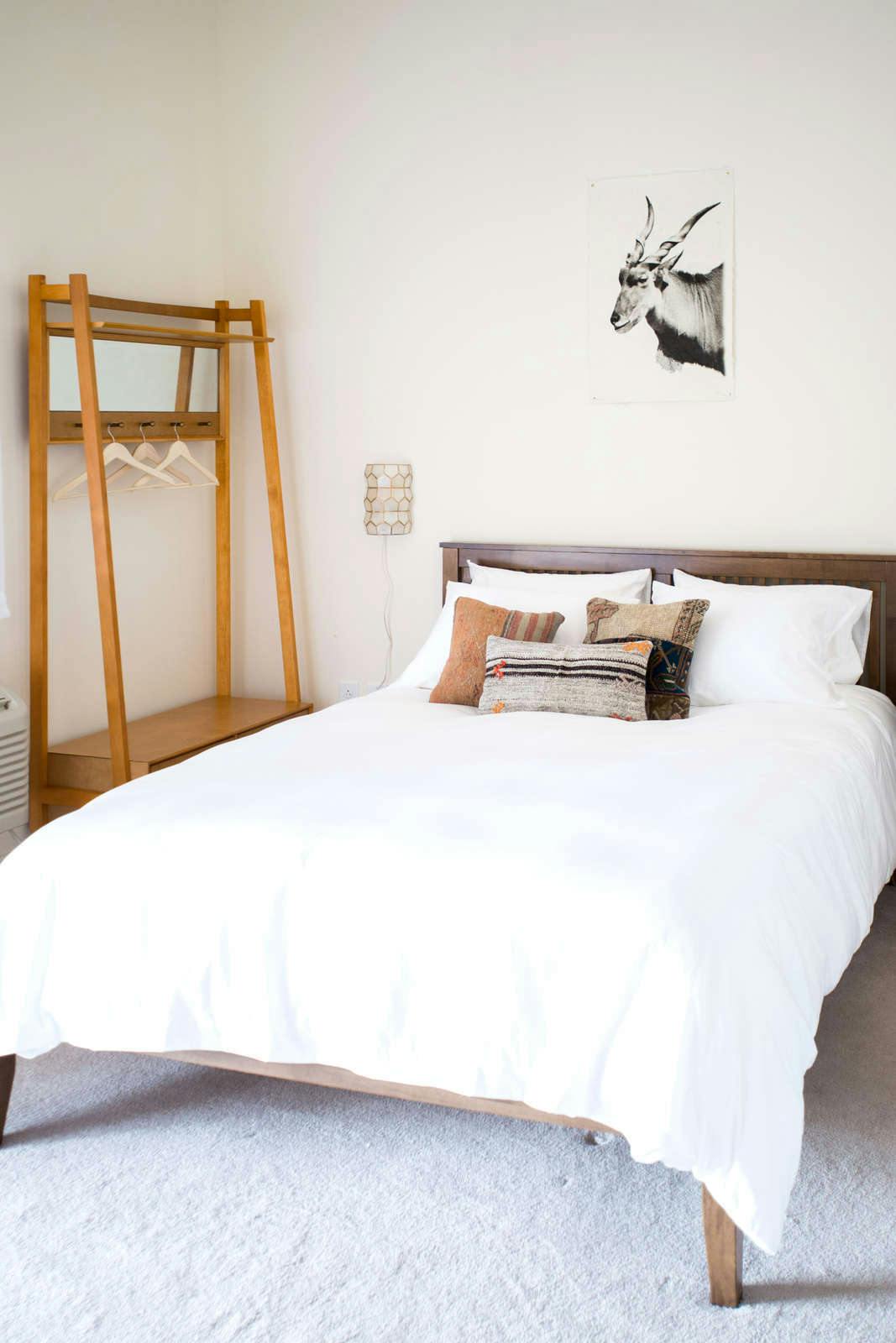 Hotel Vanderbilt Lakeside Bar Room & Guesthouse photo 1