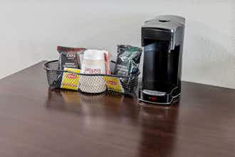 Hotel Red Roof Inn & Suites Marysville photo 5