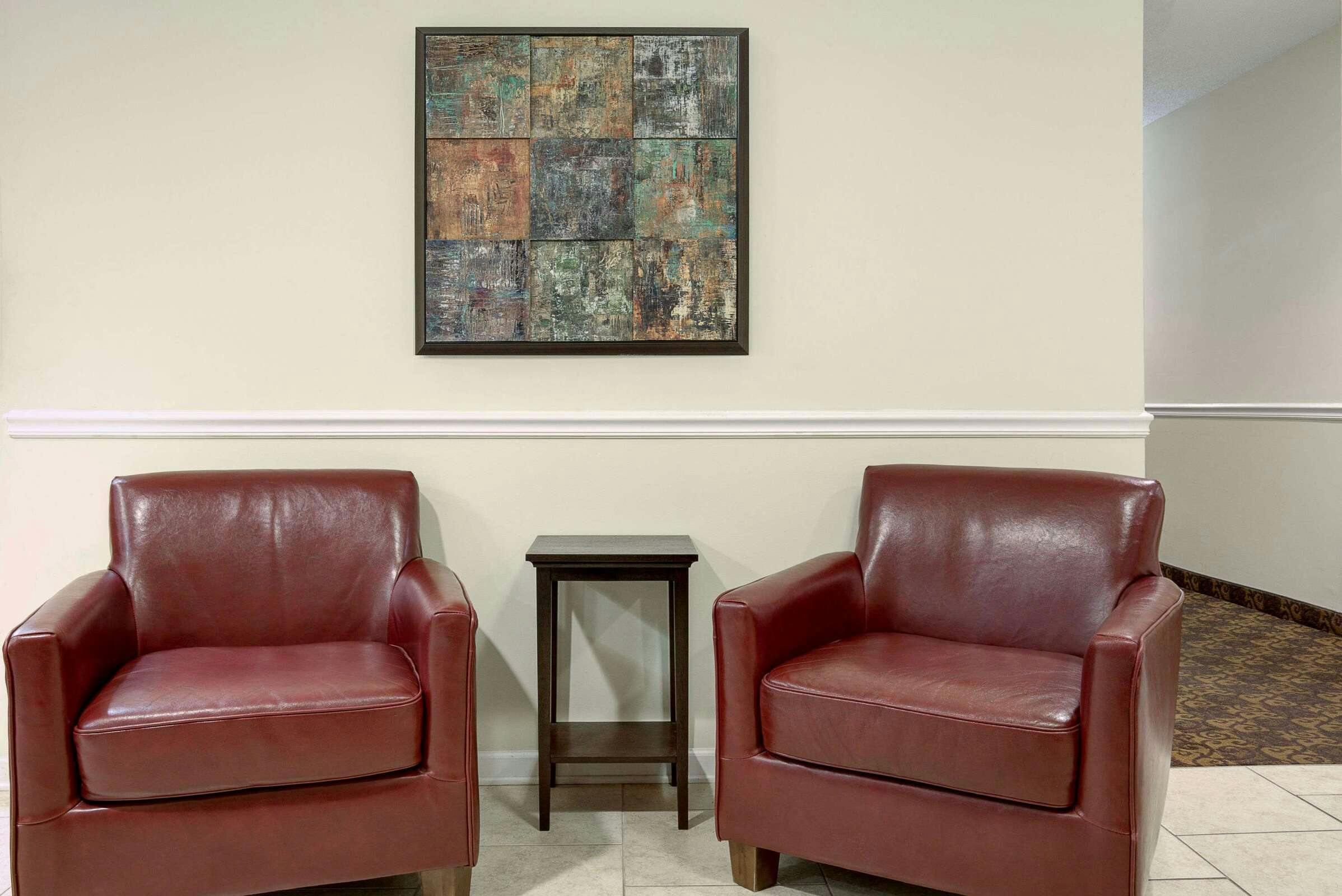 Hotel Days Inn Greensboro NC photo 1