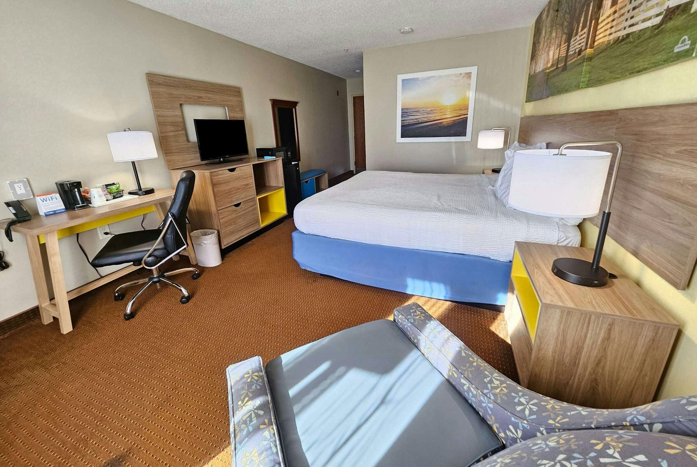 Hotel Days Inn Greensboro NC photo 5