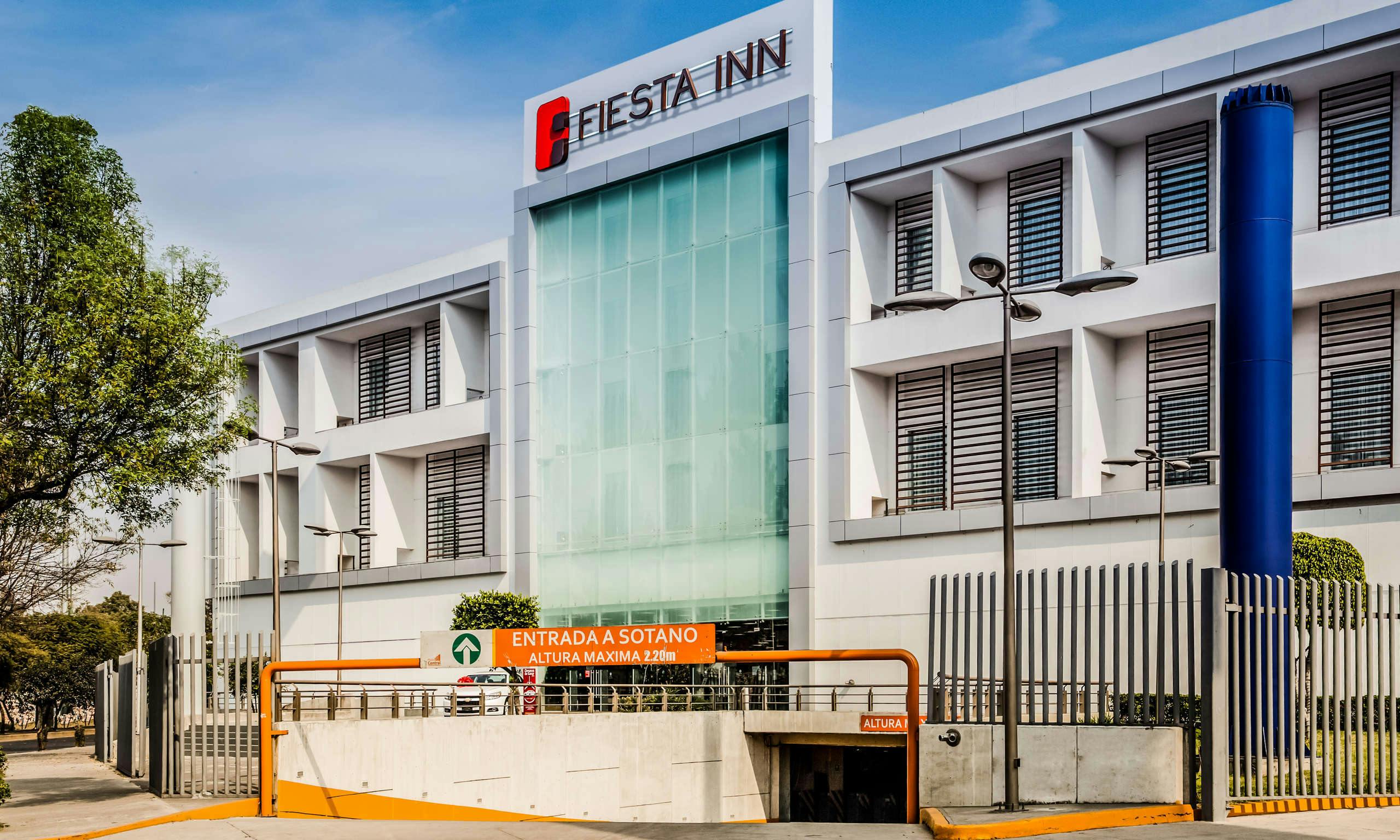 Fiesta Inn Plaza Central