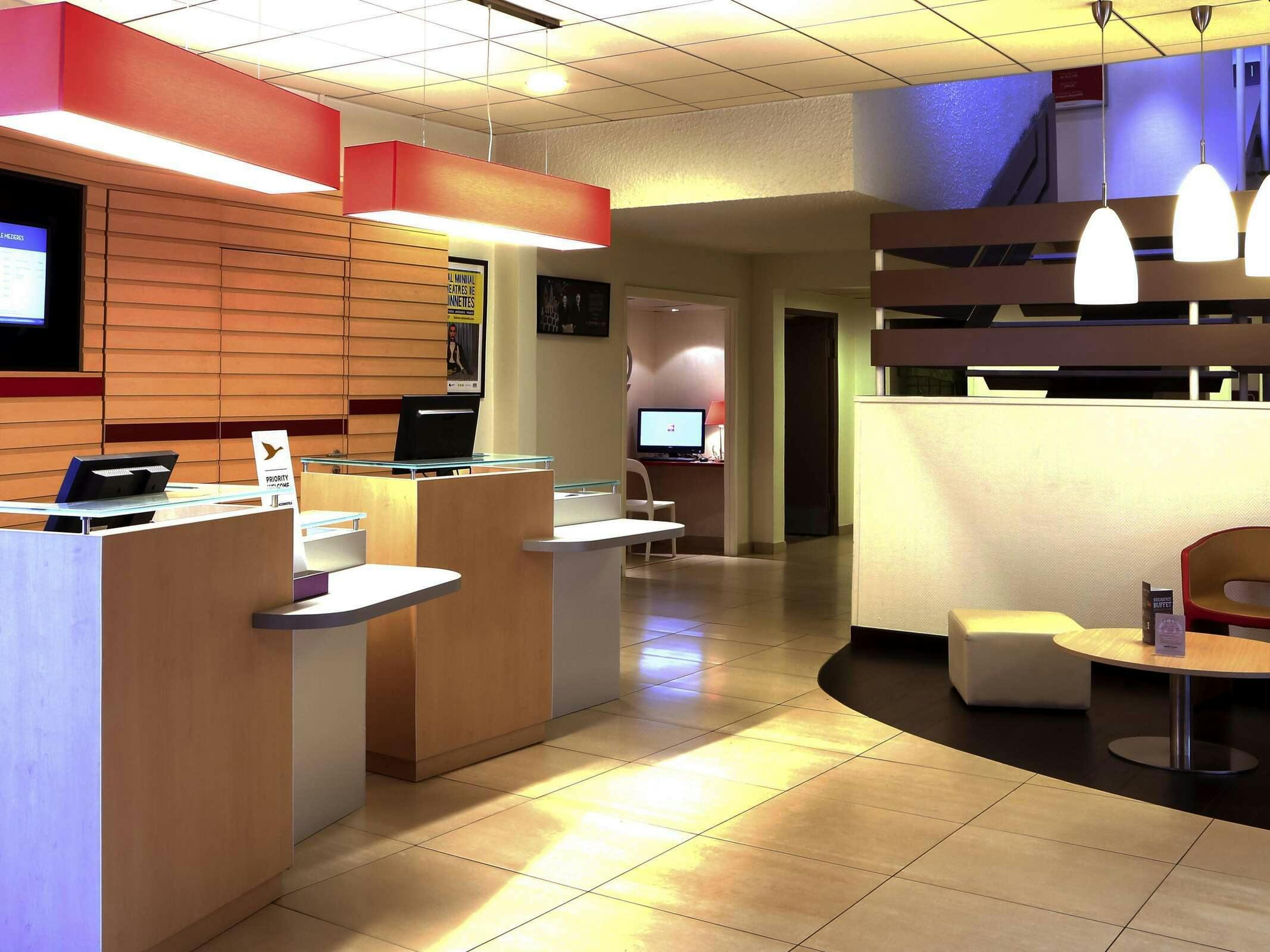 Hotel Ibis Charleville Mézières photo 1