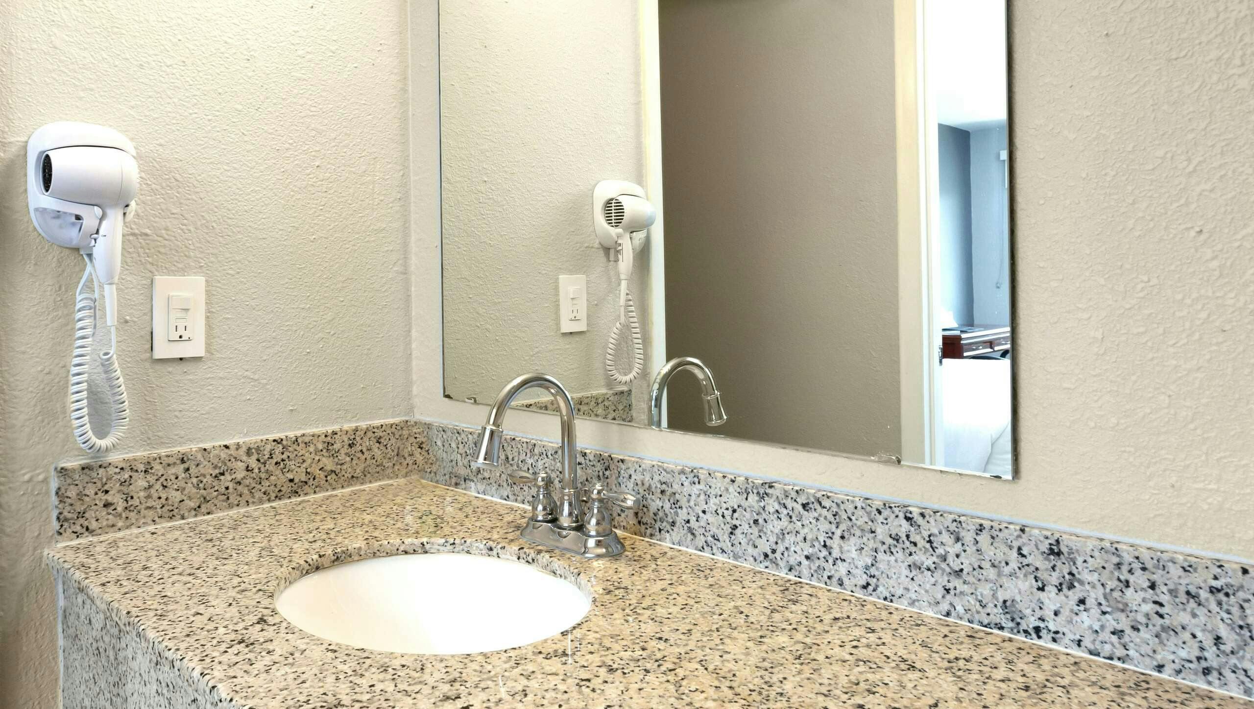Hotel Sunrise Inn Williamstown photo 3