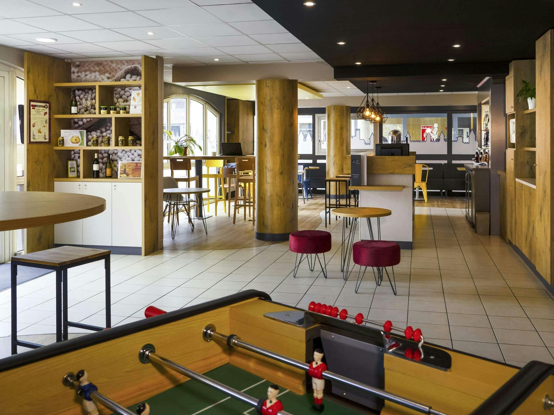 Hotel Ibis Carcassonne Centre La Cité photo 2