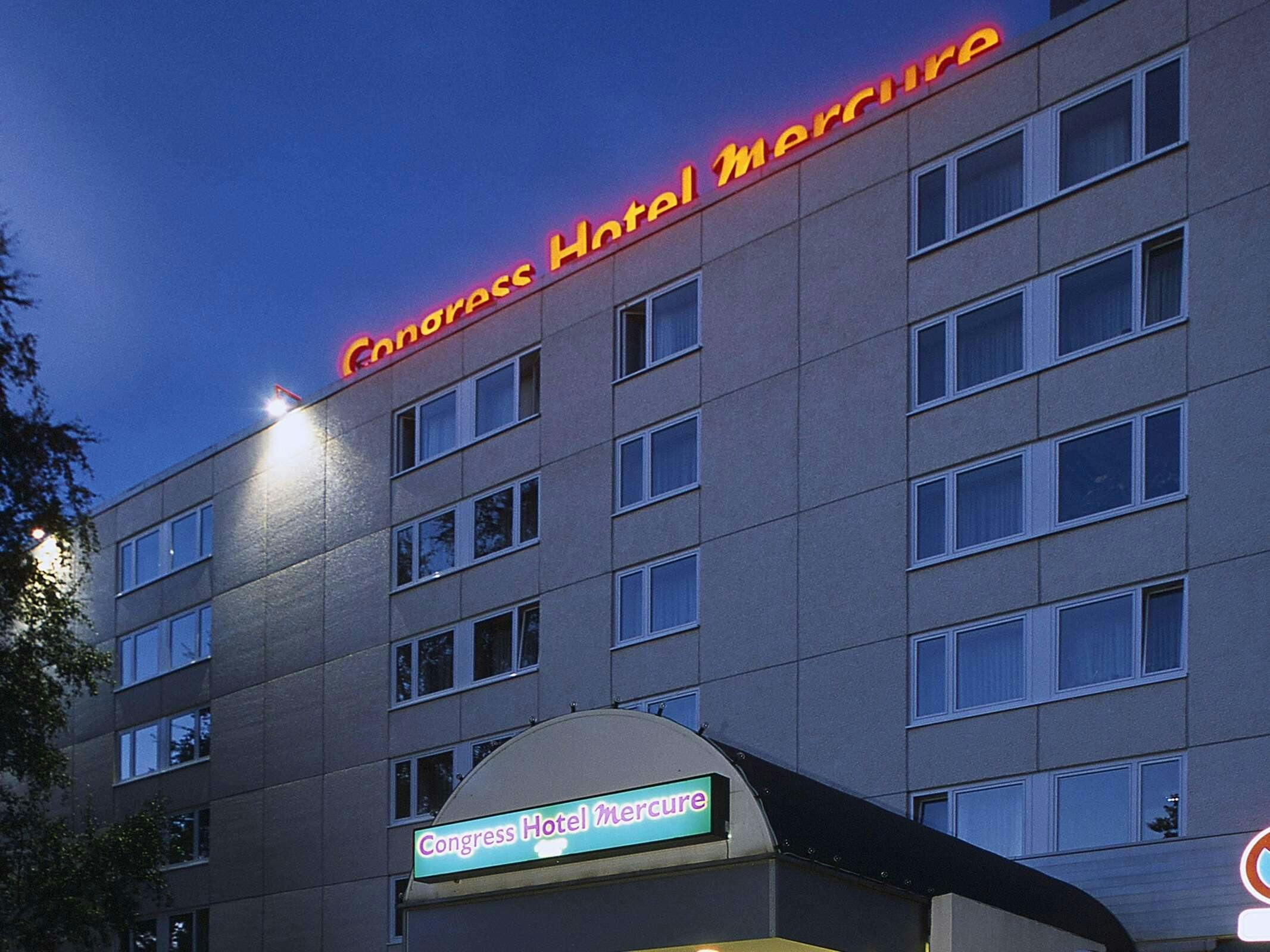 Hotel Congress Hotel Mercure Nuernberg An Der Messe photo 2