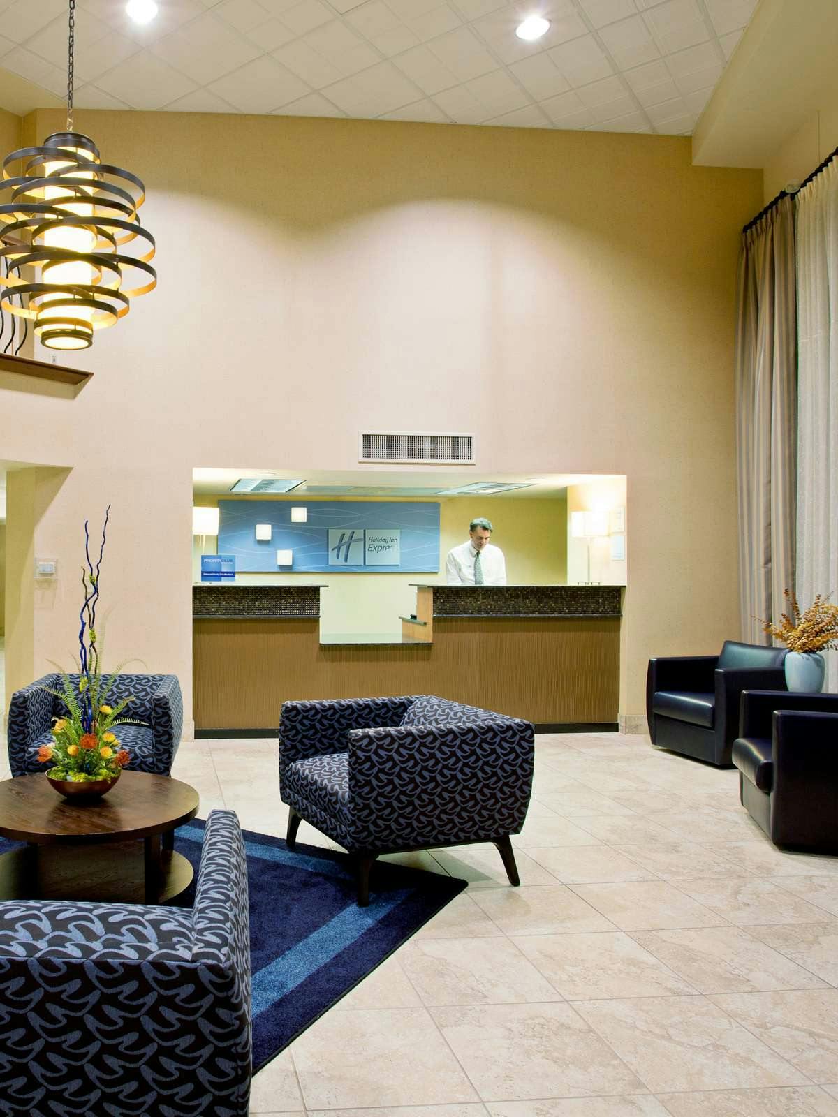 Hotel Holiday Inn Express North photo 4