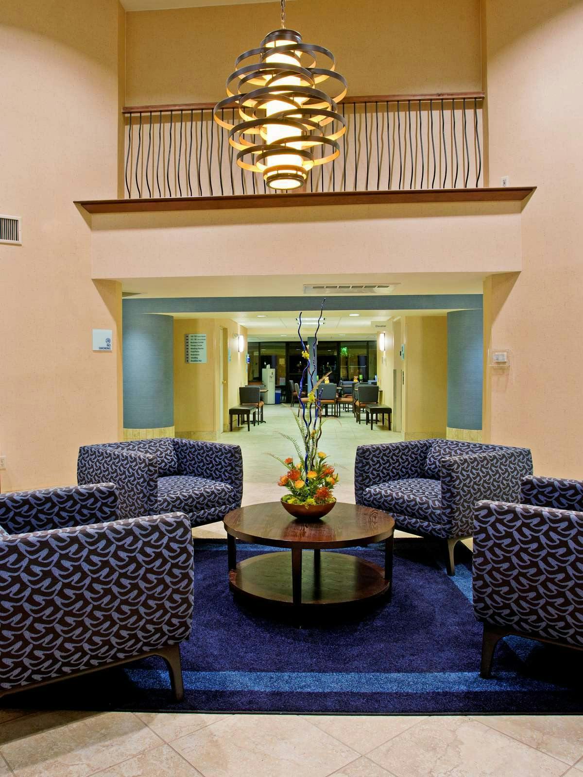 Hotel Holiday Inn Express North photo 3