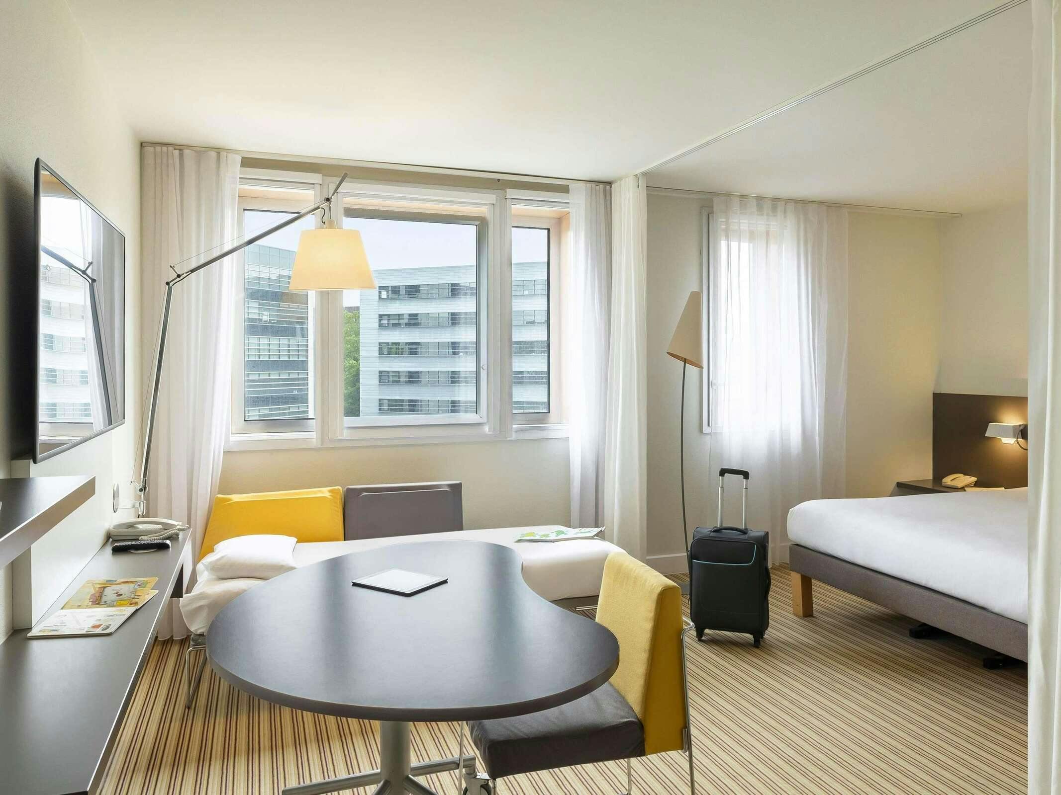 Hotel Novotel Suites Gare Lille Europe photo 5