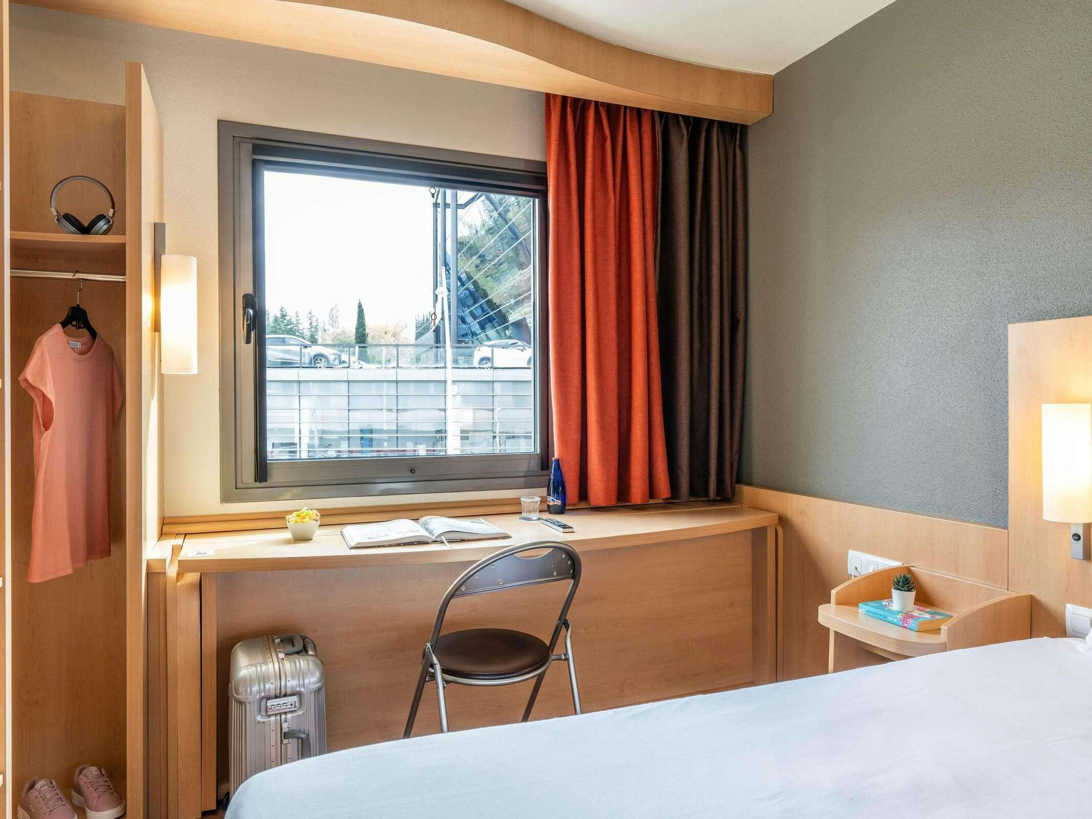 Hotel Ibis Madrid Alcobendas photo 4