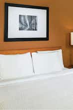 Hotel Fairfield Inn New York LaGuardia Airport-Flushing photo 2