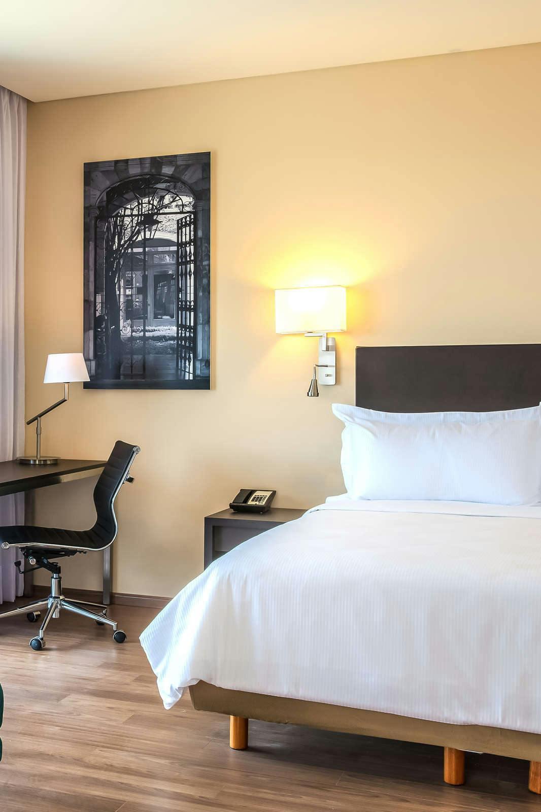 Hotel Fiesta Inn Silao Puerto Interior photo 1