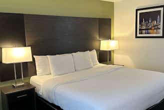Hotel LQ by Wyndham Cincinnati North photo 2