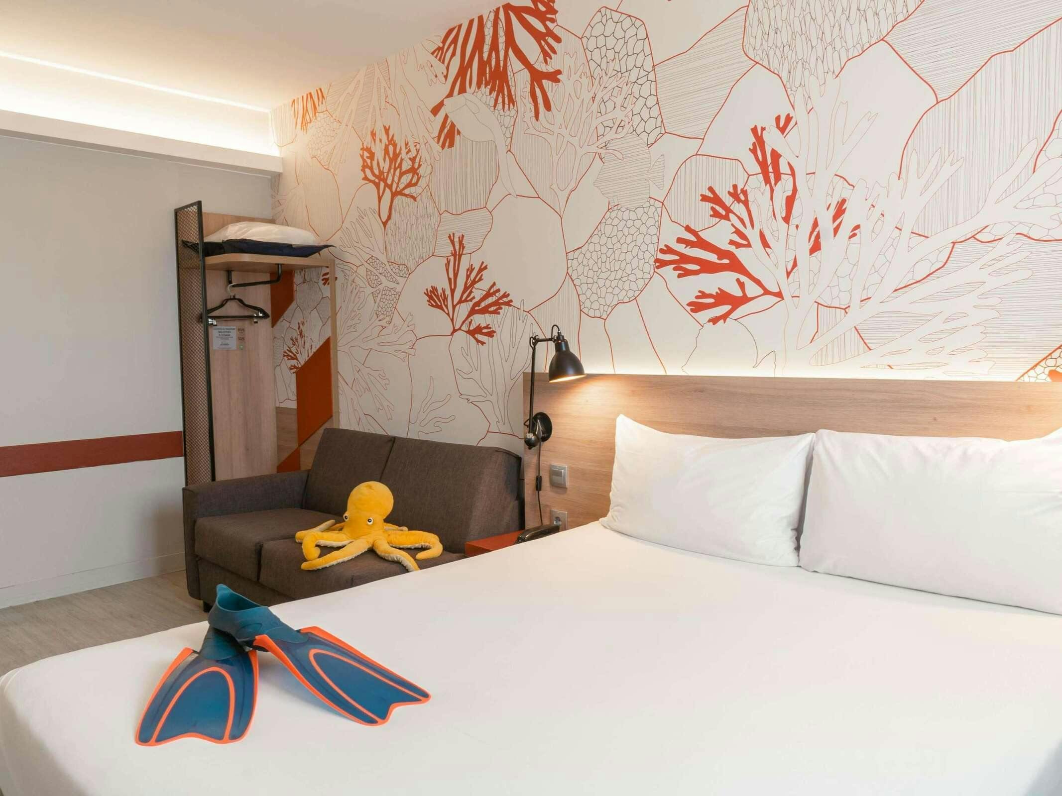 Hotel Ibis Styles Barcelona City Bogatell photo 3