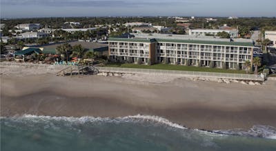 Holiday Inn Hotel & Suites Vero Beach Oceanside