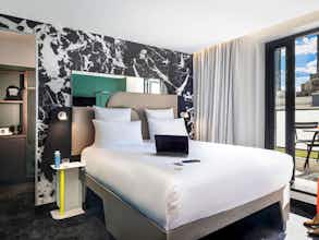 Hotel Tribe Paris La Défense Esplanade photo 2