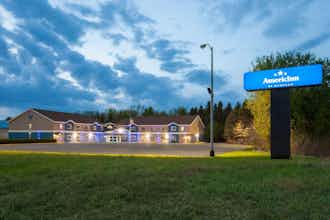 Hotel AmericInn Lake Mills photo 2